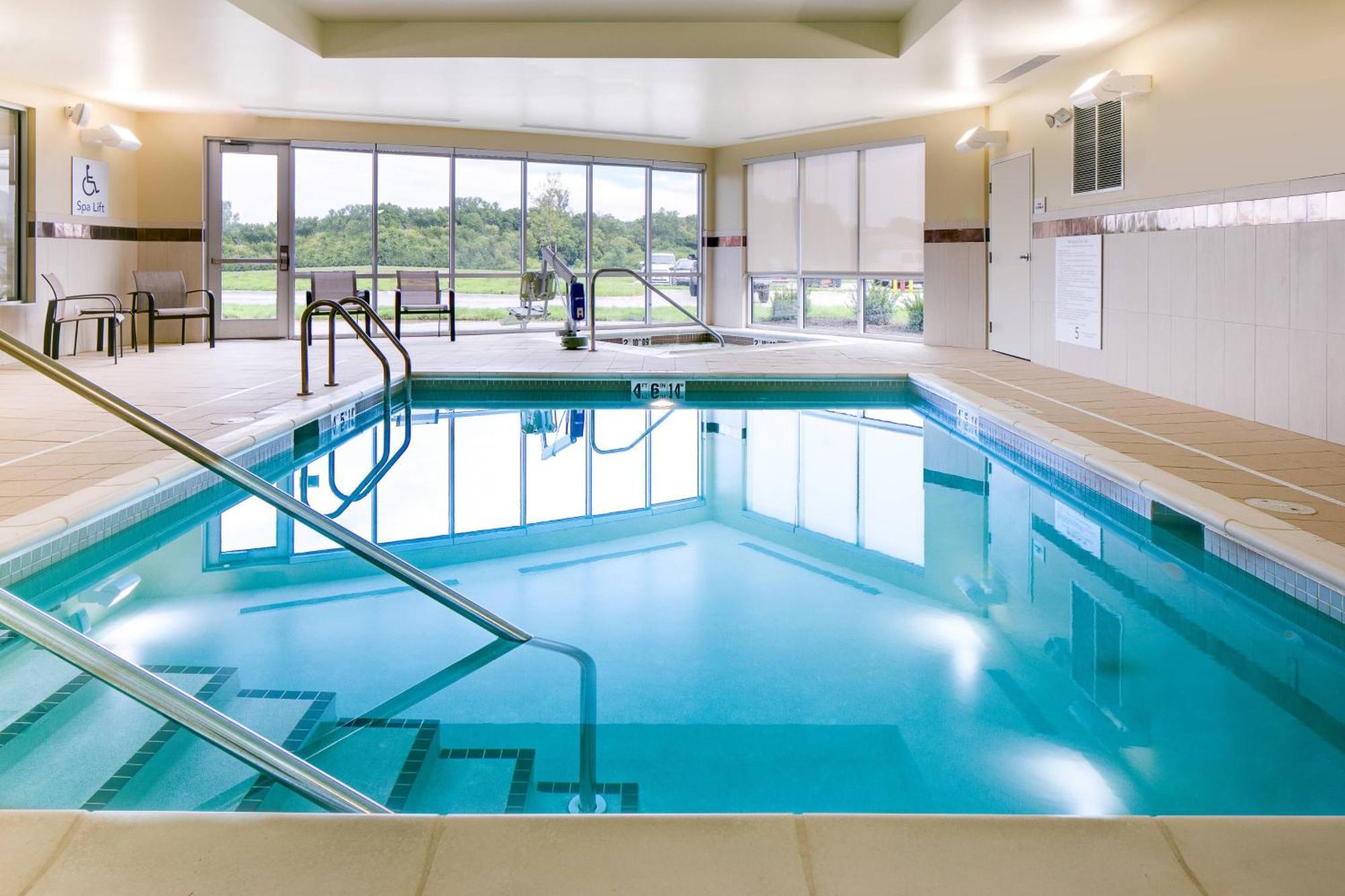 Courtyard By Marriott Omaha Bellevue At Beardmore Event Center Экстерьер фото