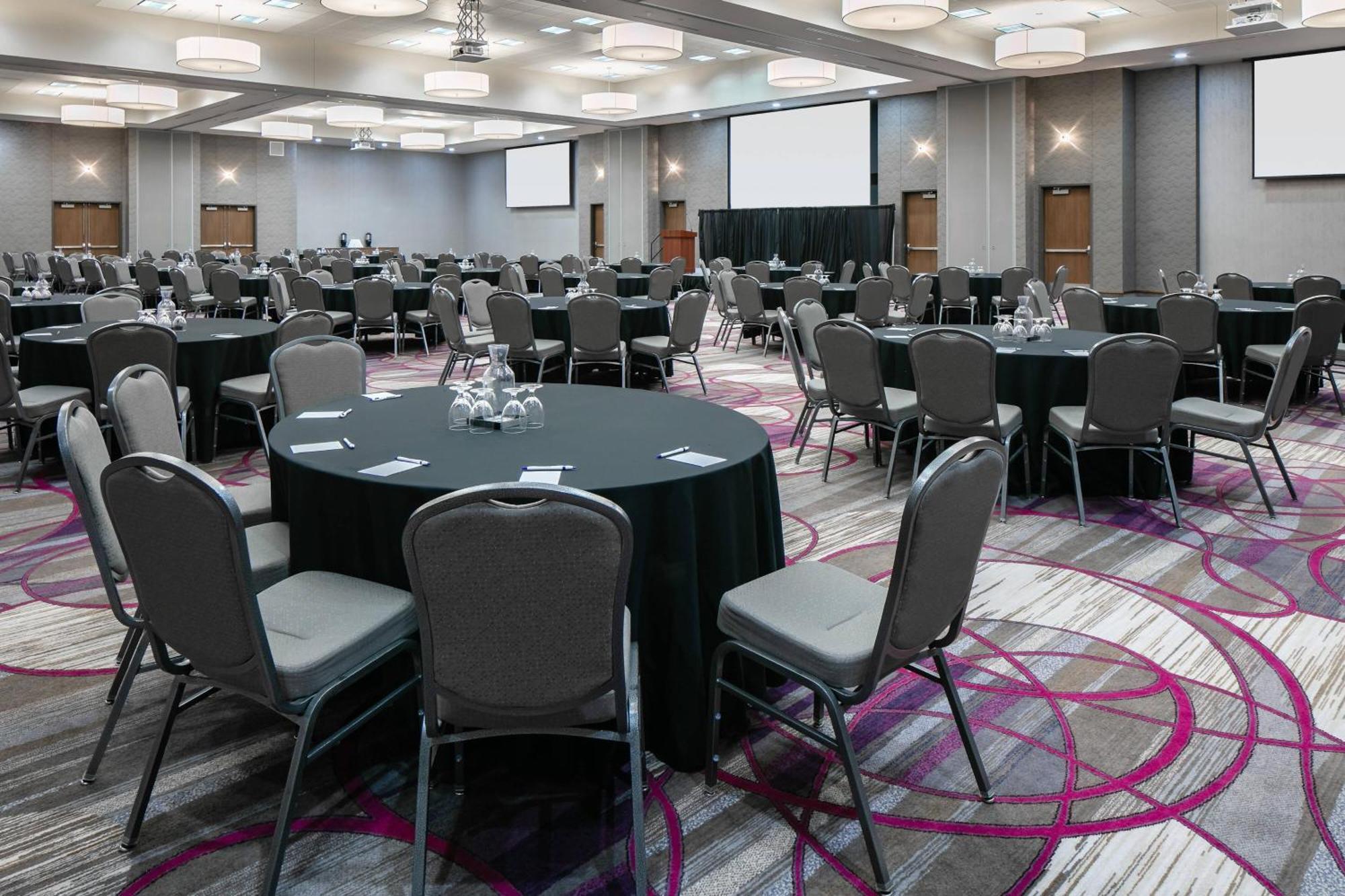 Courtyard By Marriott Omaha Bellevue At Beardmore Event Center Экстерьер фото