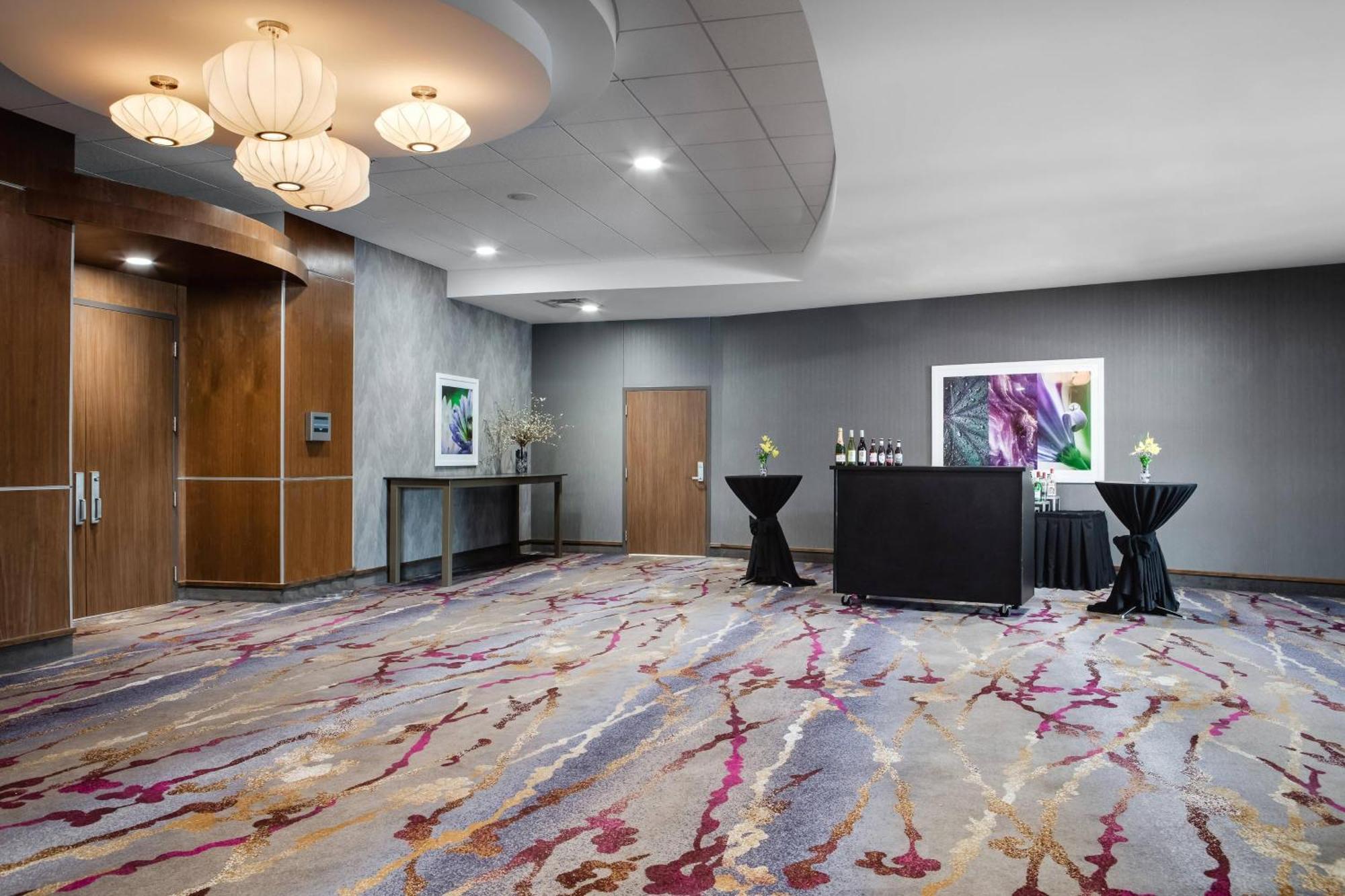 Courtyard By Marriott Omaha Bellevue At Beardmore Event Center Экстерьер фото