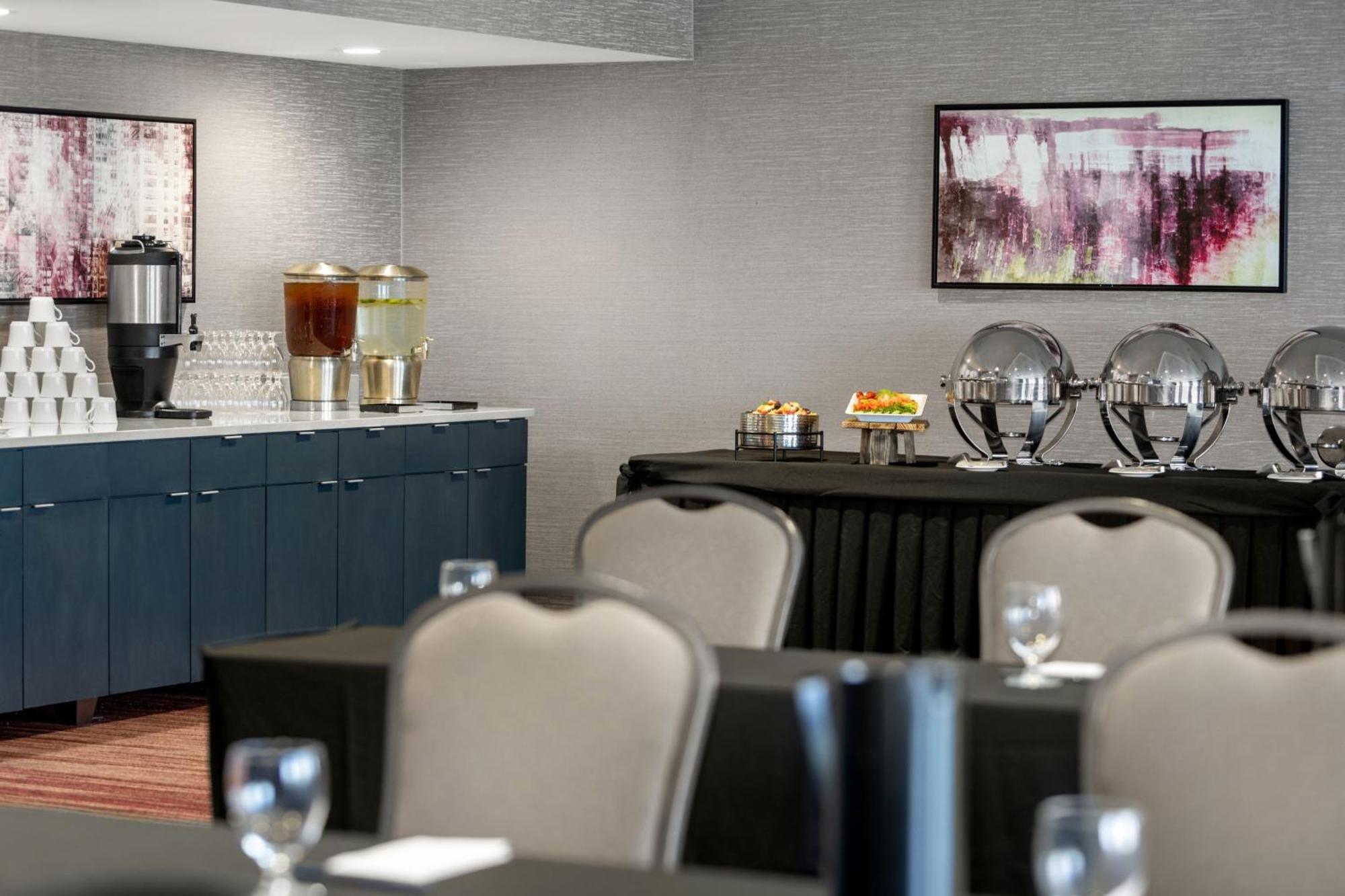Courtyard By Marriott Omaha Bellevue At Beardmore Event Center Экстерьер фото