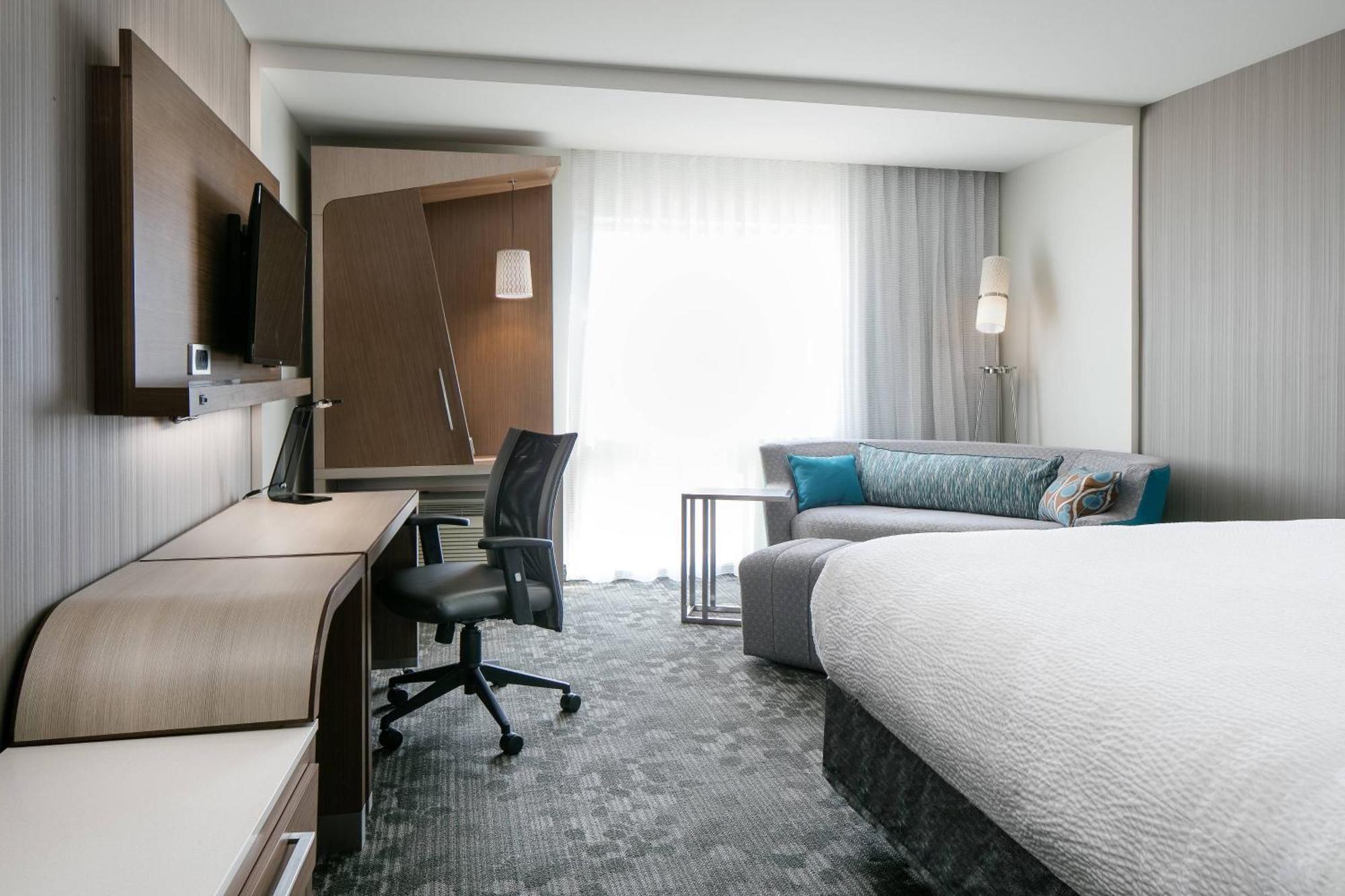 Courtyard By Marriott Omaha Bellevue At Beardmore Event Center Экстерьер фото