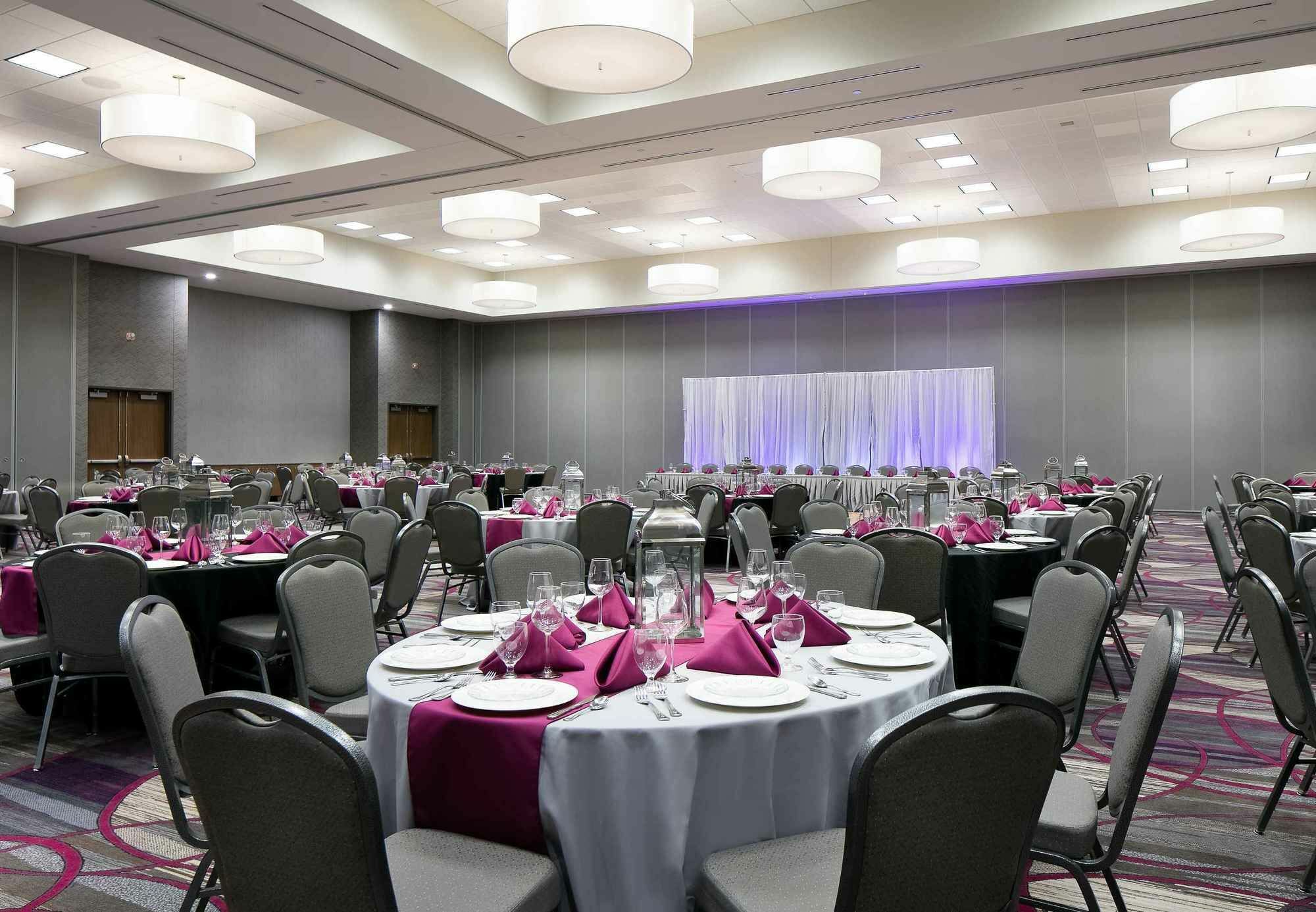 Courtyard By Marriott Omaha Bellevue At Beardmore Event Center Экстерьер фото