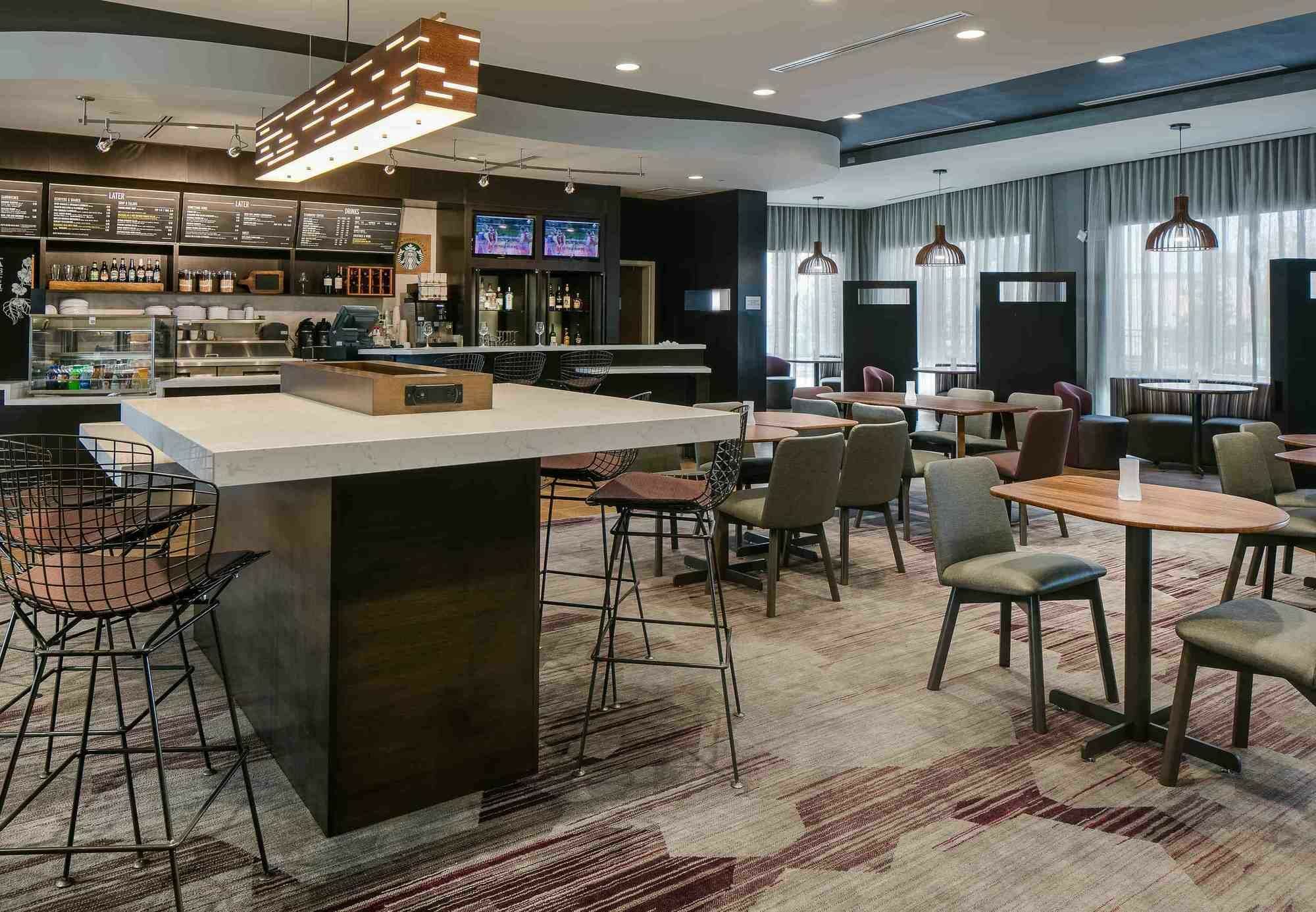 Courtyard By Marriott Omaha Bellevue At Beardmore Event Center Экстерьер фото
