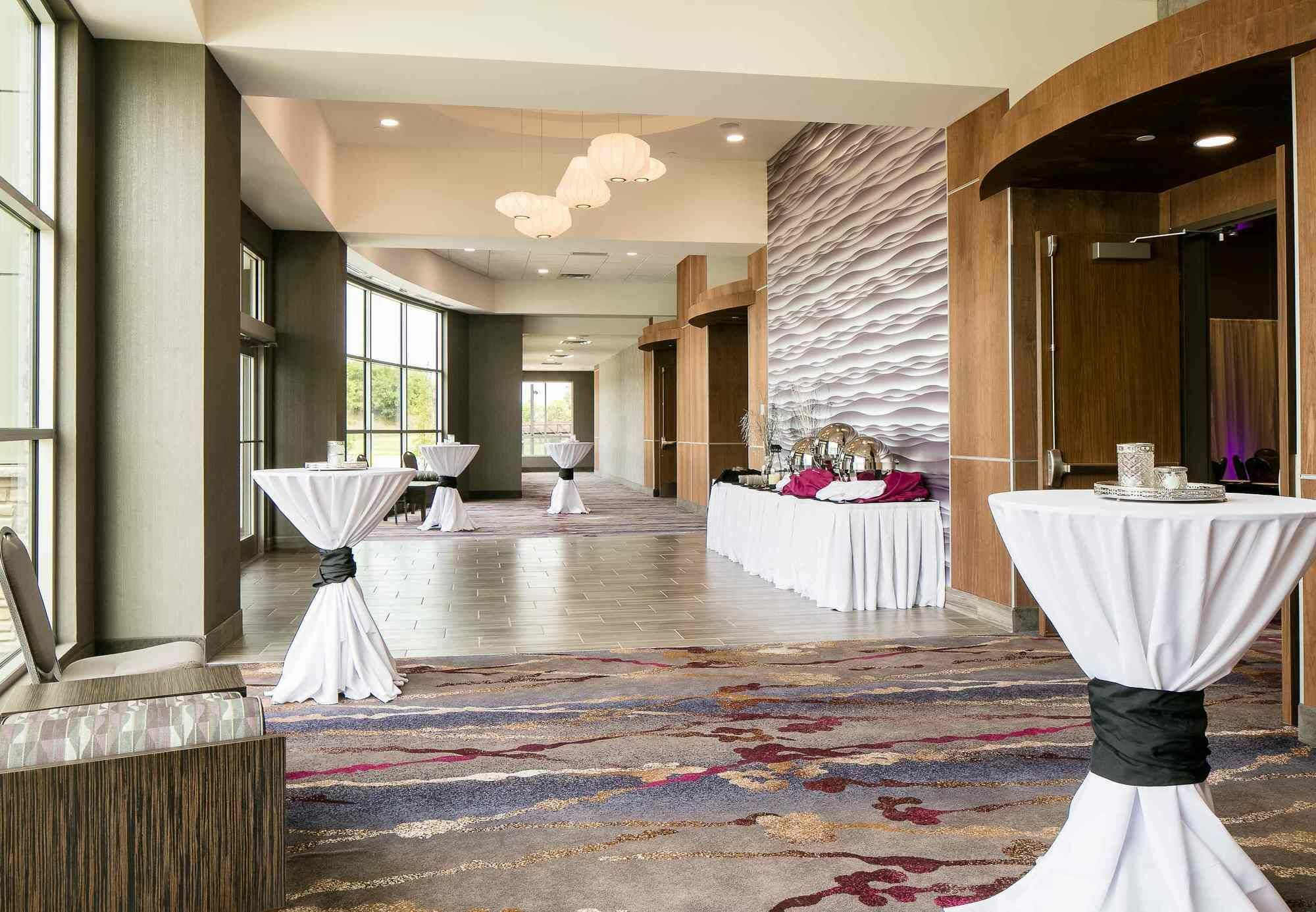 Courtyard By Marriott Omaha Bellevue At Beardmore Event Center Экстерьер фото